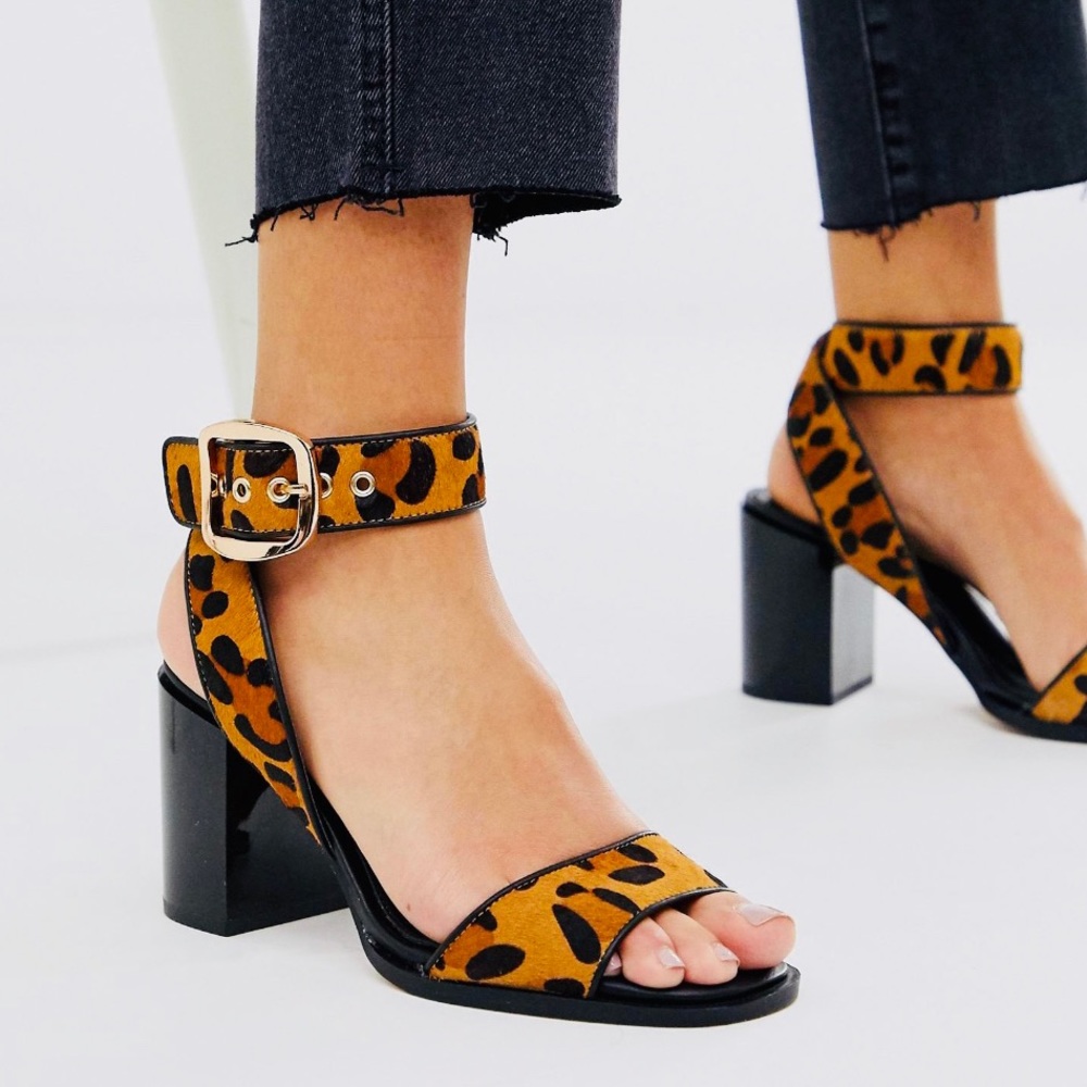 LEOPARD Wedges (EUR 38) (US 71/2)